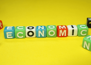 kinh tế vĩ mô là gì